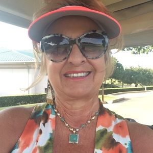 Meet your Posher, Lynette